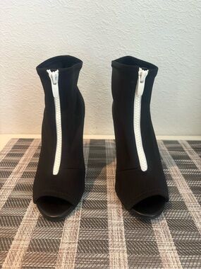 Juicy Couture Black Peep-Toe Ankle Boots with White Front Zipper